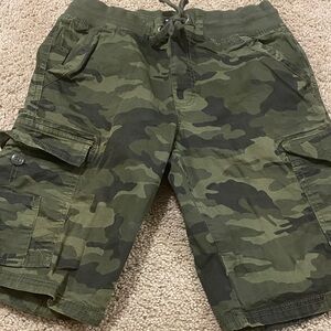 Men's Green Camo Cargo Shorts